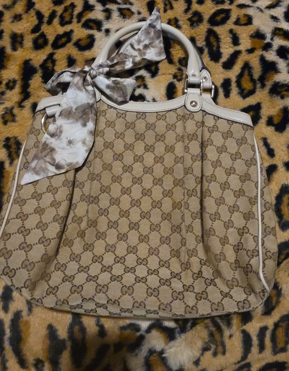 Gucci Beige Monogram Tote with White Trim and Floral Scarf AUTHENTIC